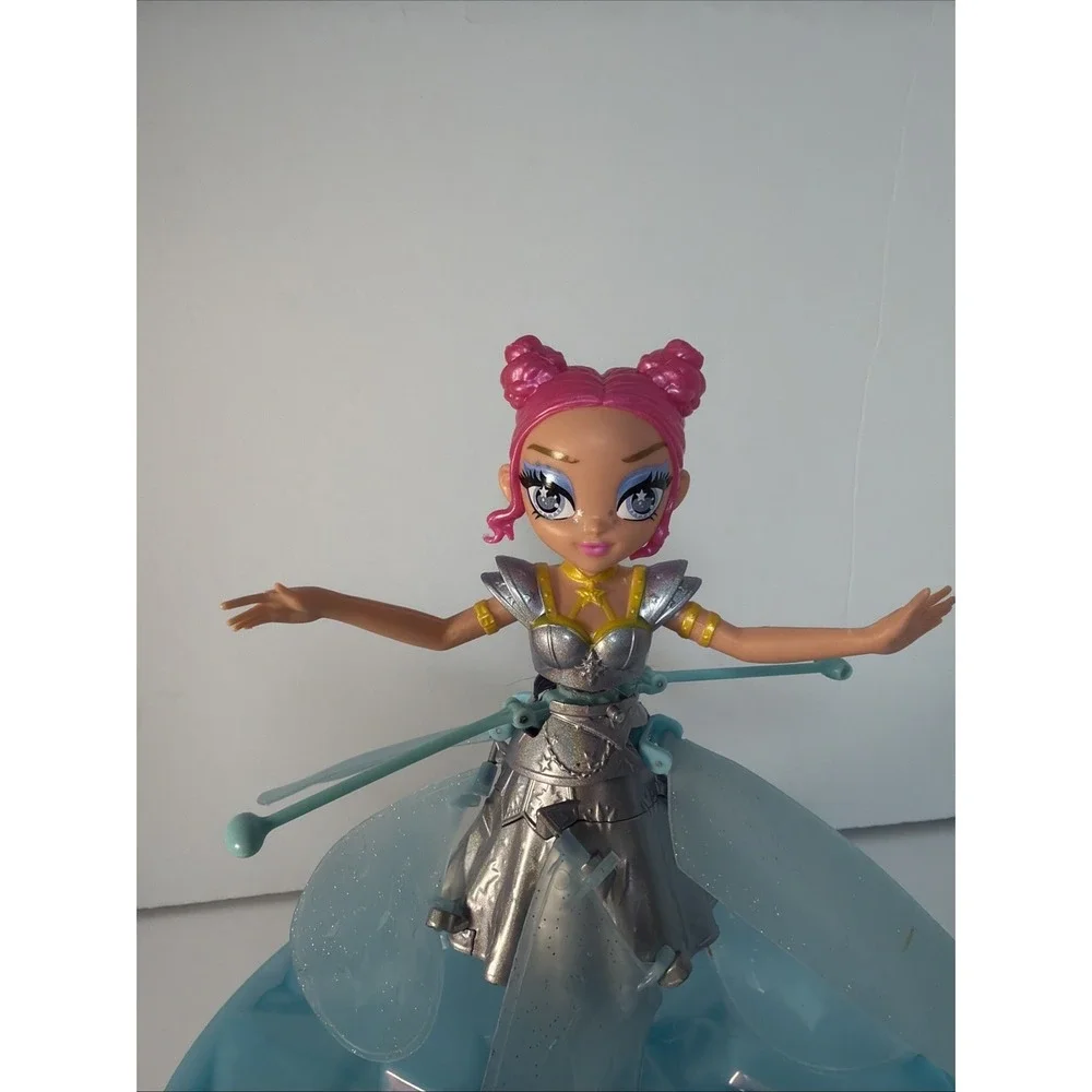 Hatchimals Pixies Crystal Flyers 